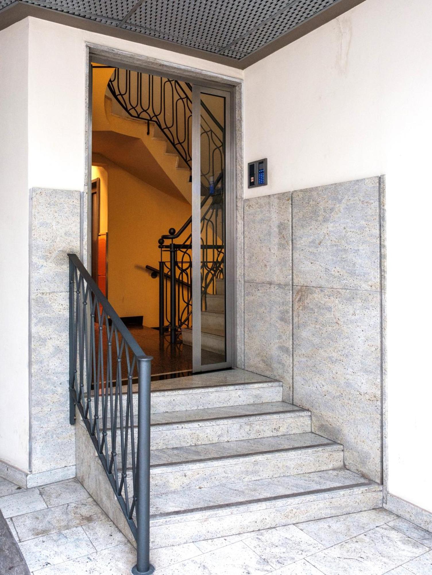 Manzoni 44 Suite Milano Esterno foto
